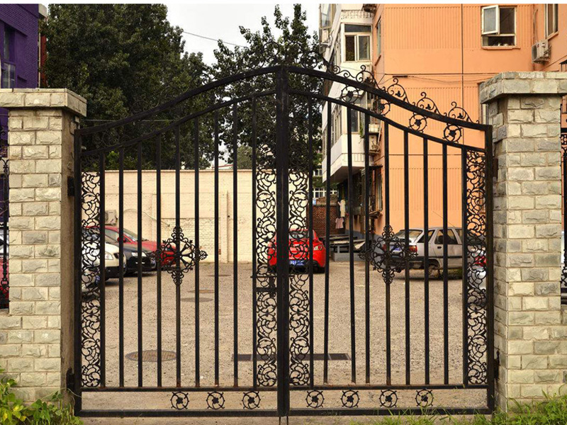 鐵藝大門(mén)的表面保護(hù)工藝說(shuō)明(圖1)