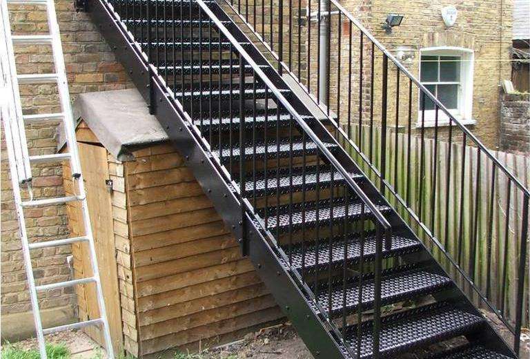 鐵藝樓梯A2012(圖1) 鐵藝樓梯A2012(圖1)